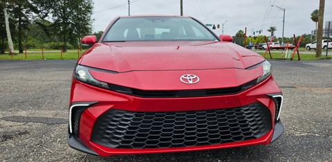Toyota Camry Hybrid 2025