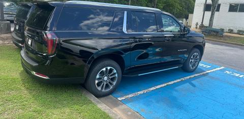 Chevrolet Suburban 2025