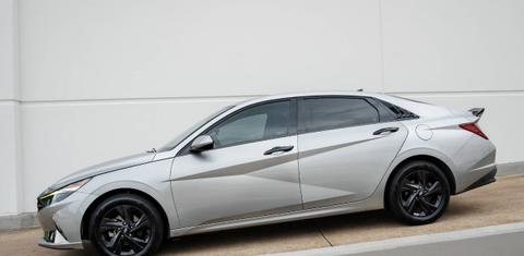 Hyundai Elantra 2021
