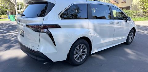 Toyota Sienna 2025