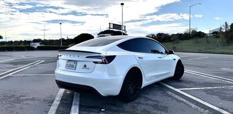 Tesla Model 3 2024