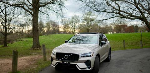 Volvo XC60 2025