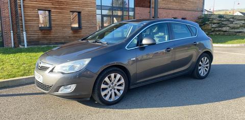 Opel ASTRA 2010