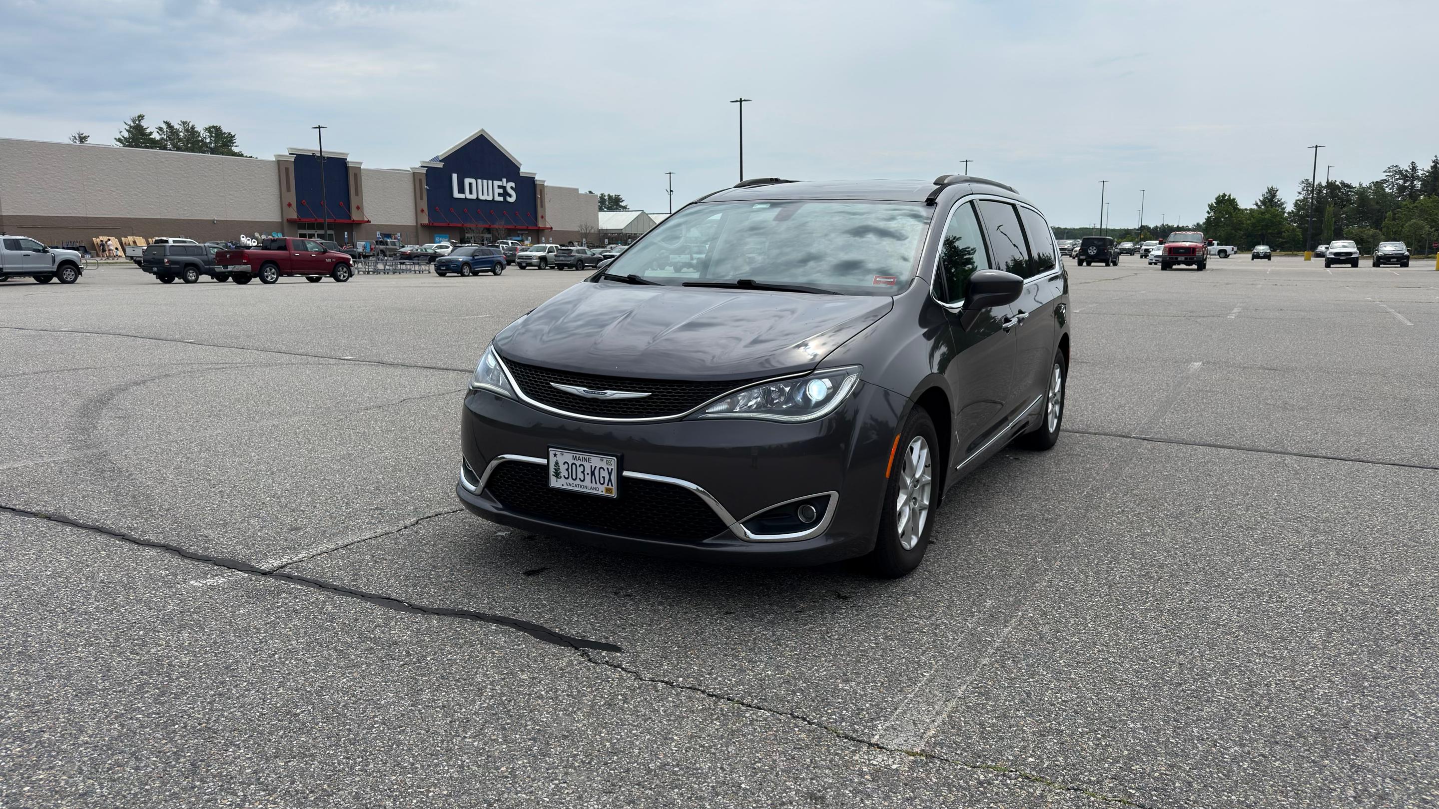 Chrysler Pacifica 2017 in Sanford, ME