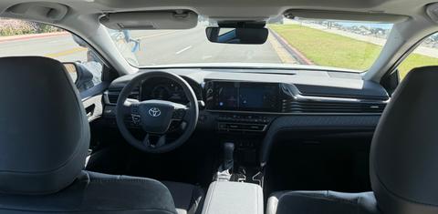 Toyota Camry Hybrid 2026