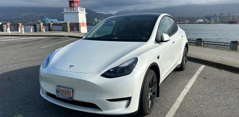 Tesla Model Y 2025