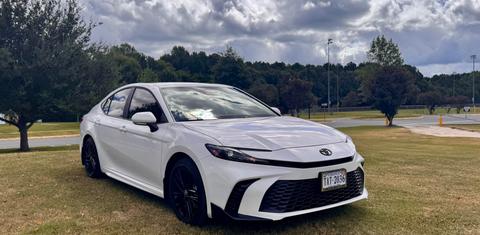 Toyota Camry Hybrid 2025