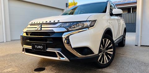 Mitsubishi OUTLANDER 2018