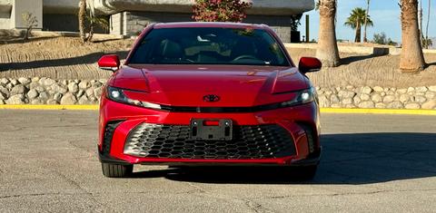 Toyota Camry Hybrid 2025