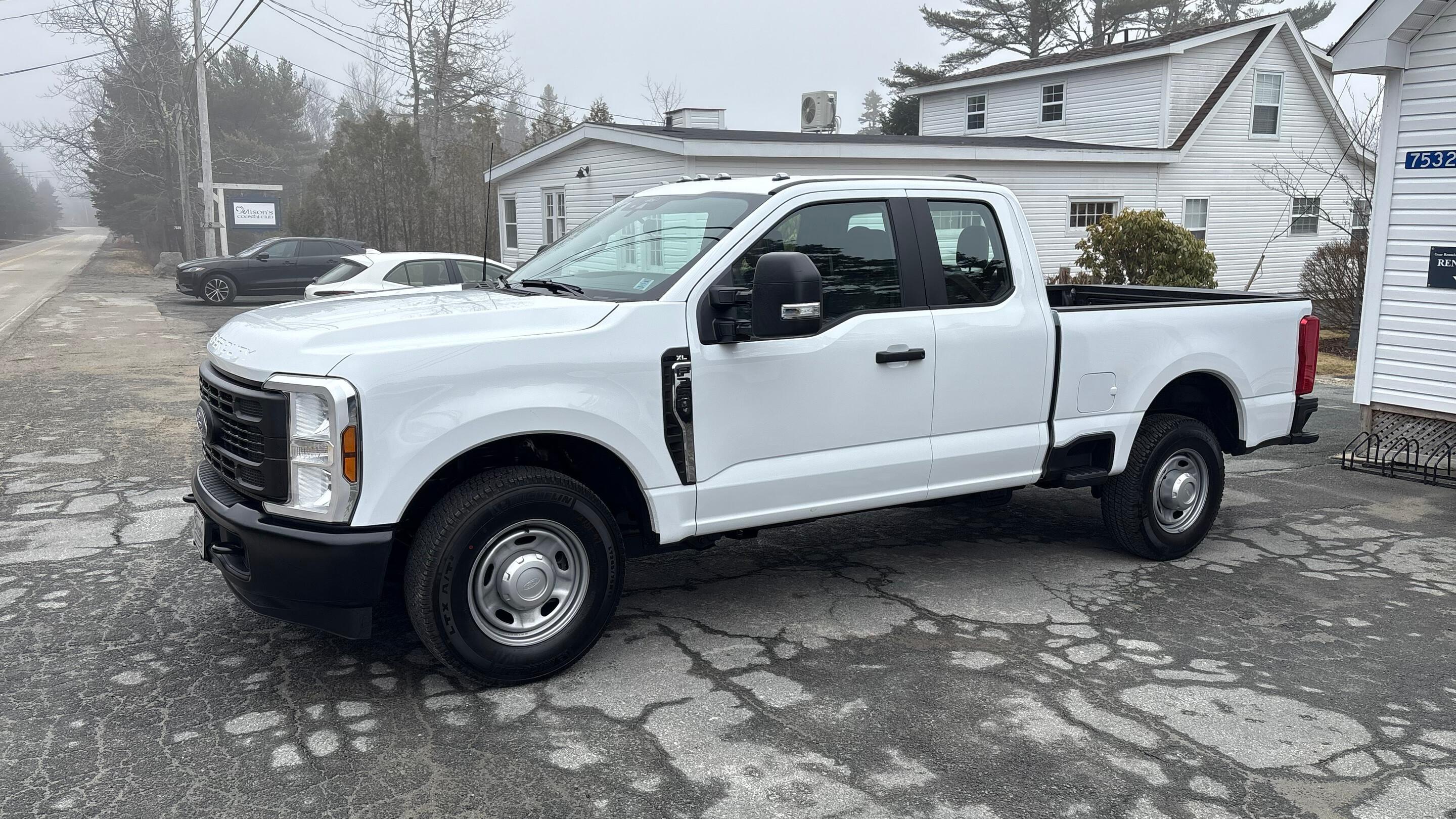 Ford Super Duty F-350 2024 à Boutiliers Point, NS