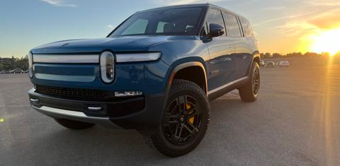 Rivian R1S 2023