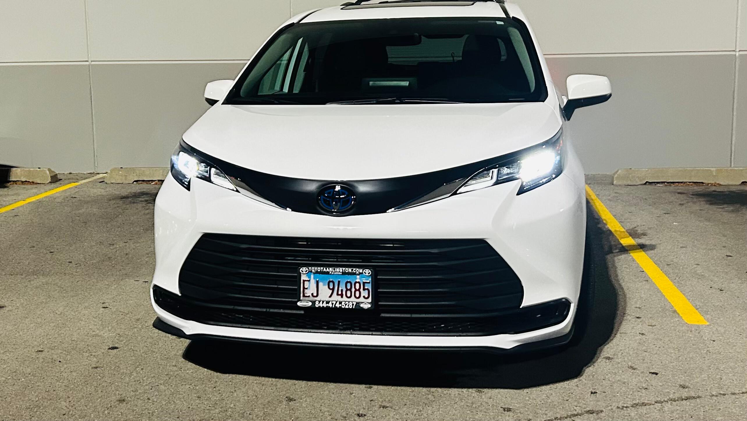 Toyota Sienna 2024 in Long Grove, IL
