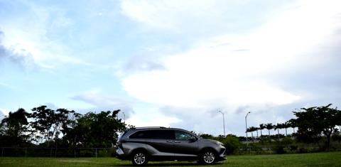 Toyota Sienna 2025