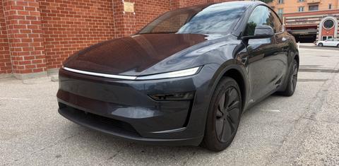 Tesla Model Y 2026