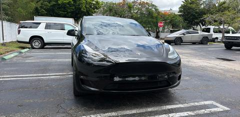Tesla Model Y 2025
