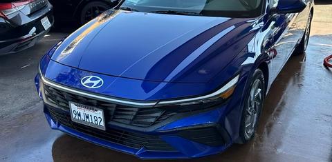 Hyundai Elantra 2024