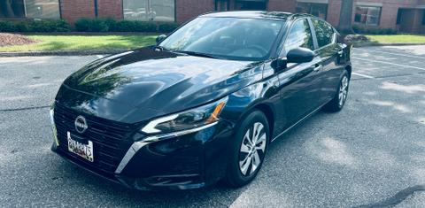 Nissan Altima 2025