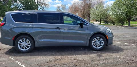Chrysler Pacifica 2025