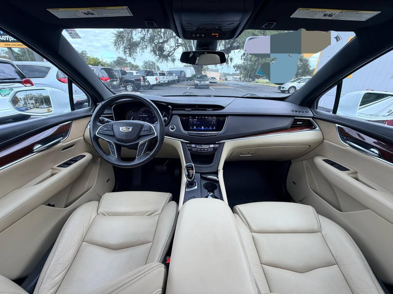 Cadillac XT5 2017 in 