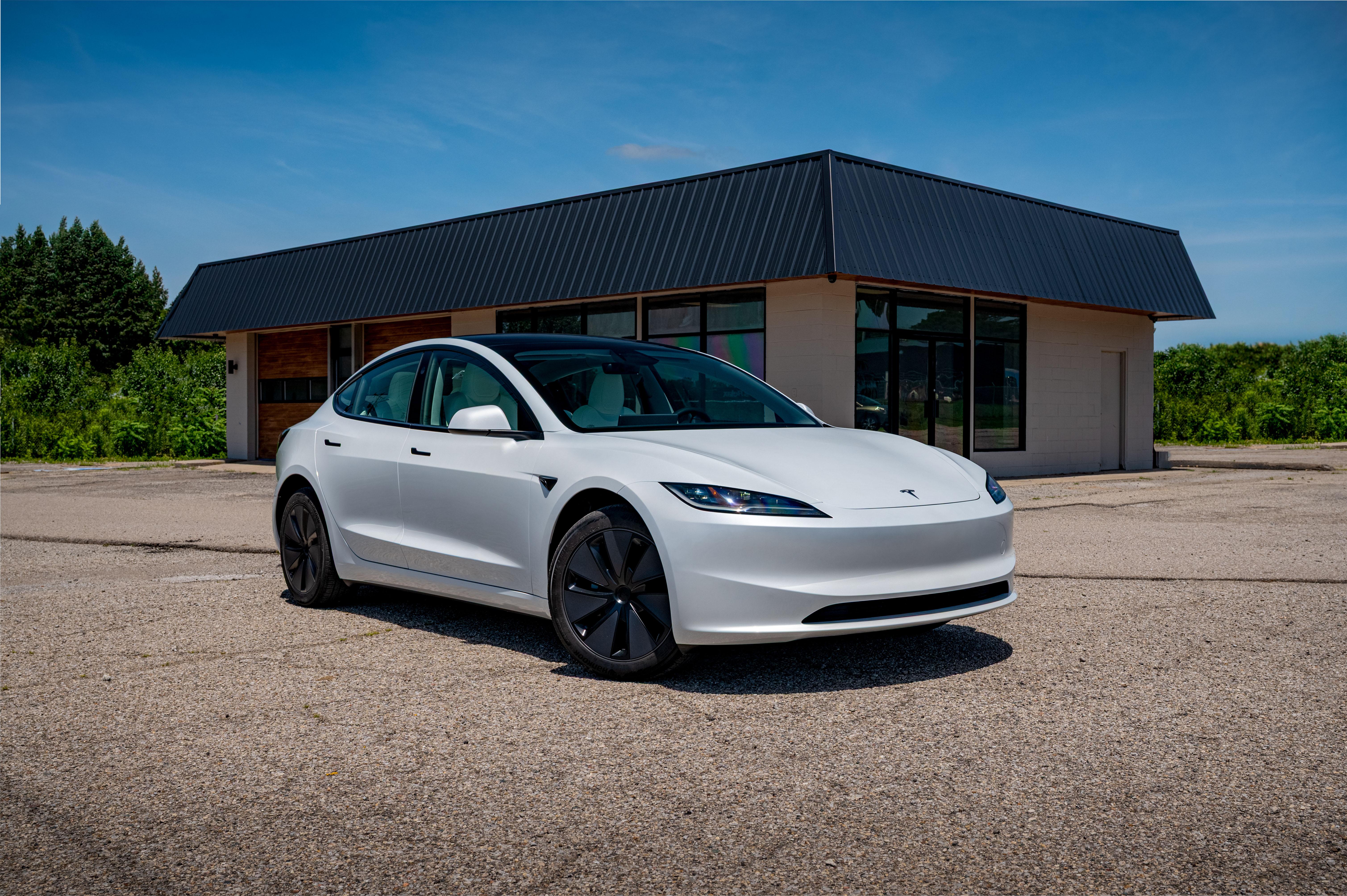 Tesla Model 3 2025 in Hebron, KY