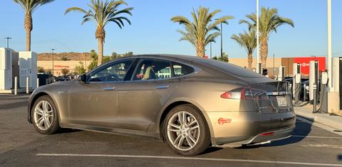 Tesla Model S 2015