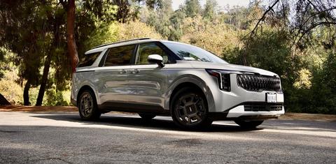 Kia Carnival Hybrid 2026