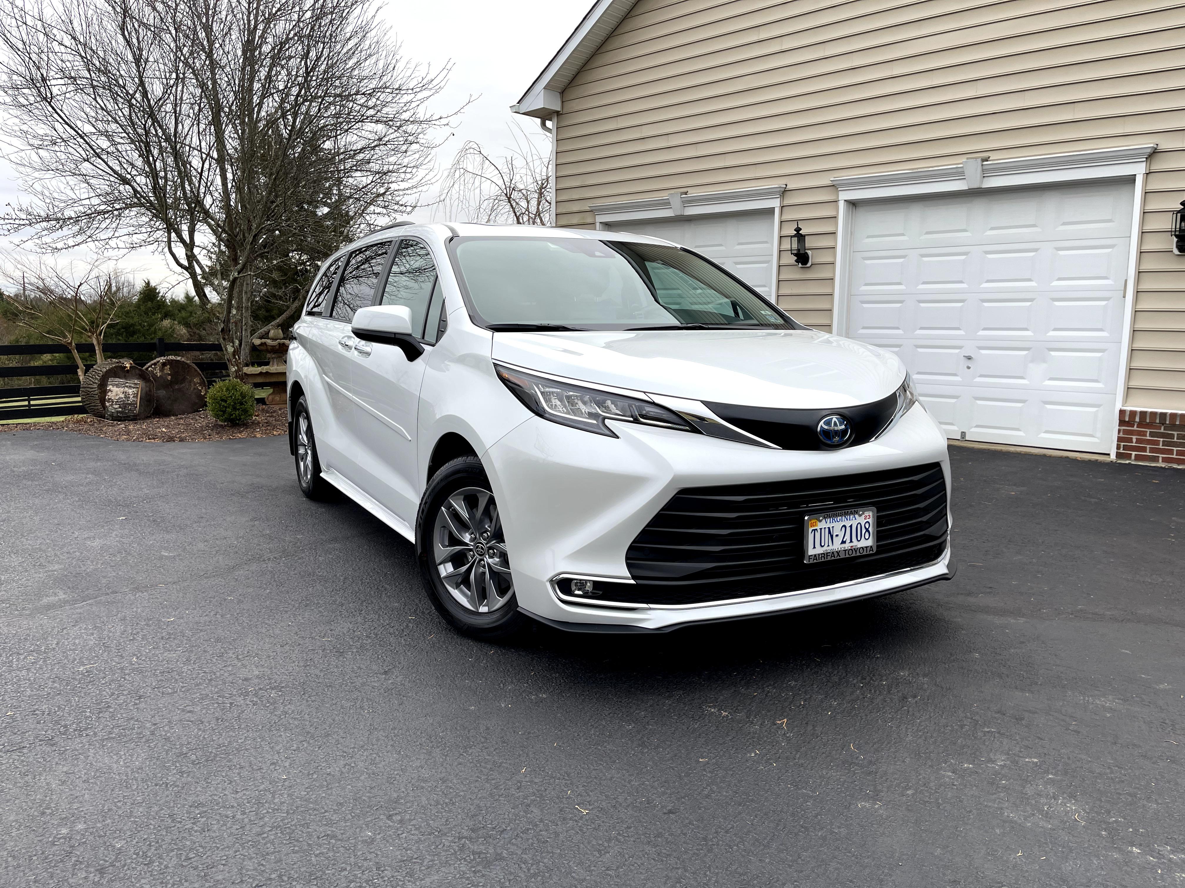 Toyota Sienna 2022 in Tysons, VA