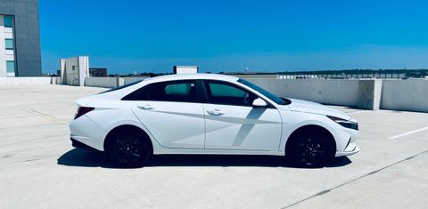 Hyundai Elantra 2023
