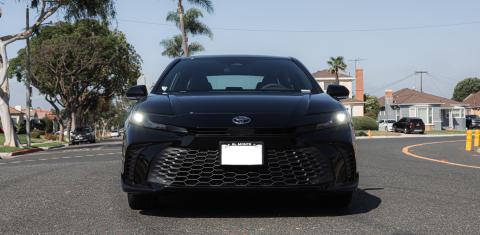 Toyota Camry Hybrid 2025