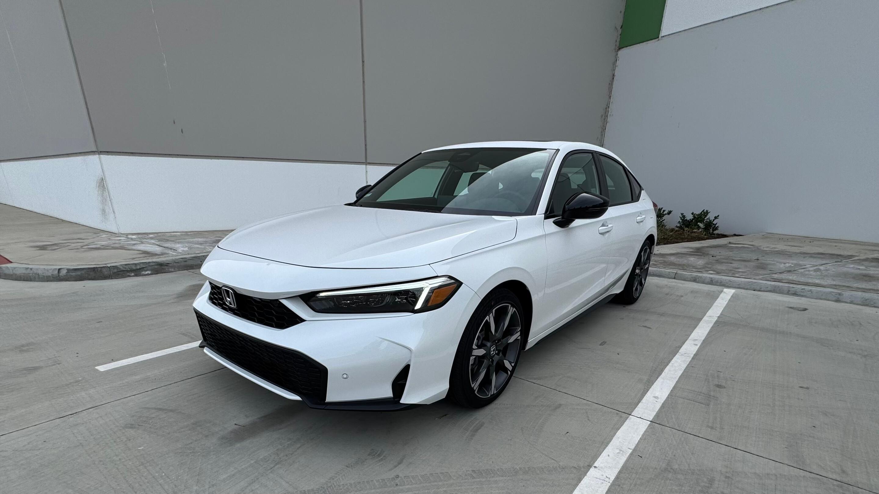 Honda Civic Hybrid 2025 in Ontario, CA