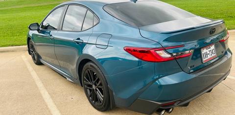 Toyota Camry Hybrid 2026
