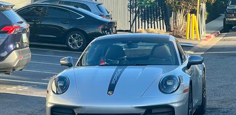 Porsche 911 2025