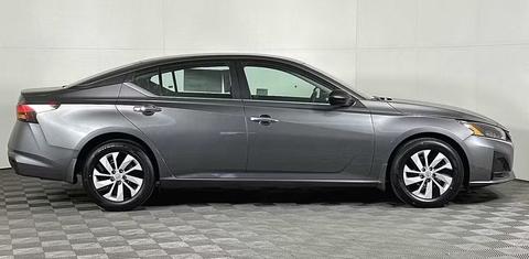 Nissan Altima 2024