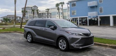Toyota Sienna 2023