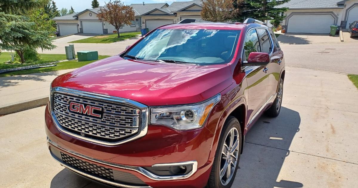 GMC Acadia 2017 rental in Calgary, AB by Julius K. Turo