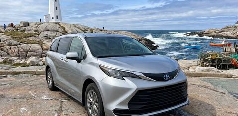 Toyota Sienna 2025