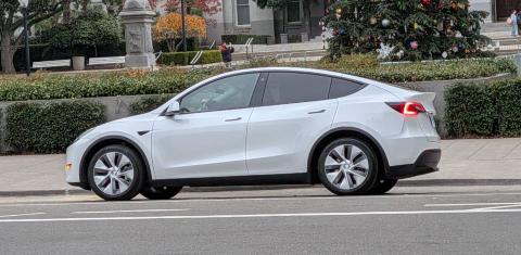 Tesla Model Y 2023