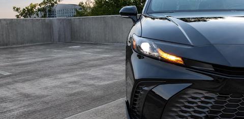 Toyota Camry Hybrid 2026