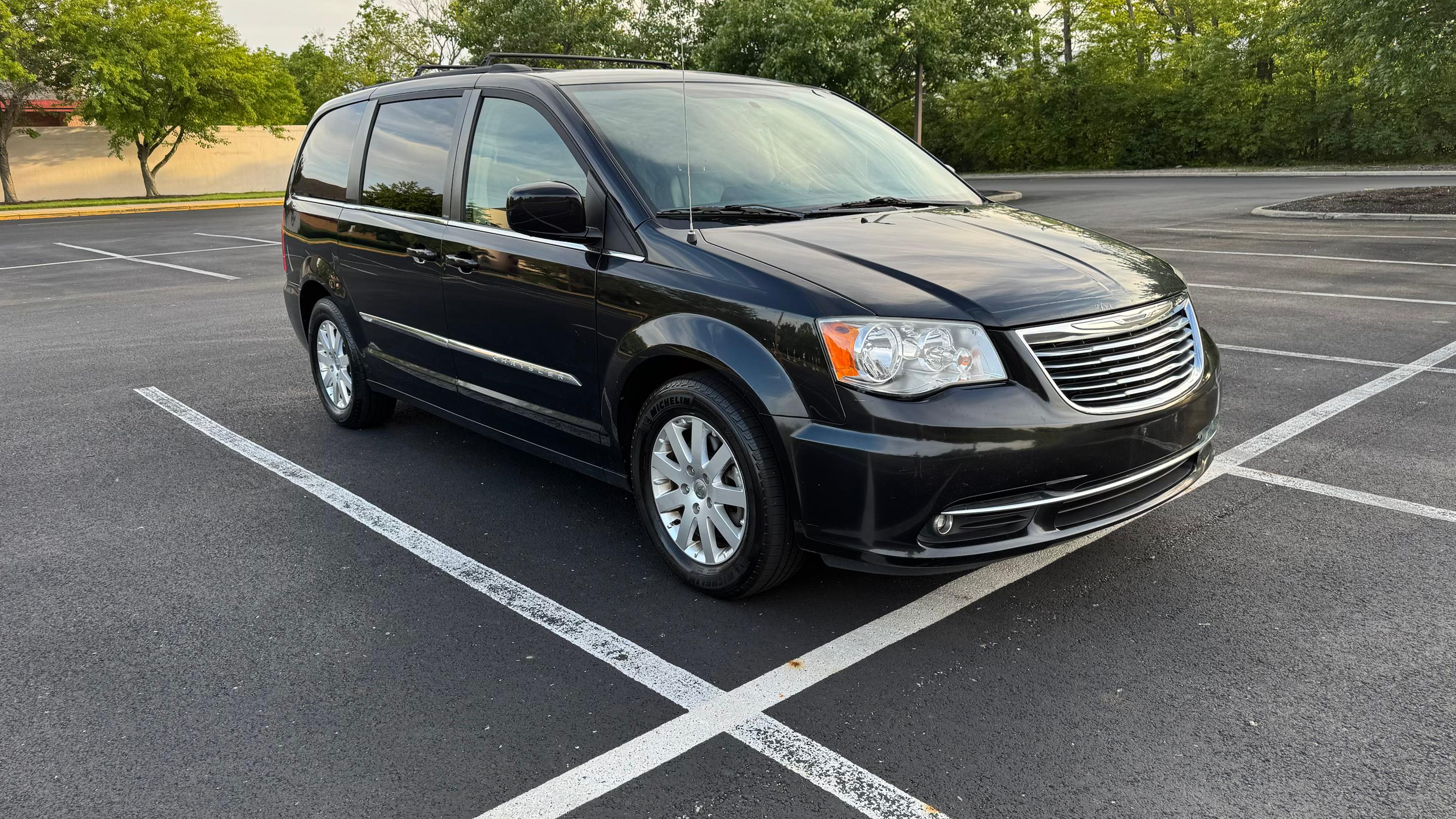 Chrysler Town & Country 2013 in Columbus, OH