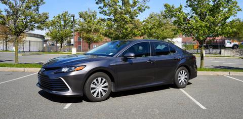 Toyota Camry Hybrid 2021