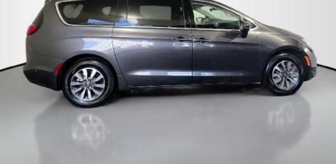 Chrysler Pacifica 2023