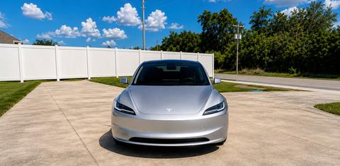 Tesla Model 3 2025