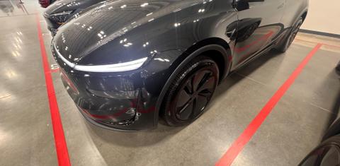 Tesla Model Y 2026