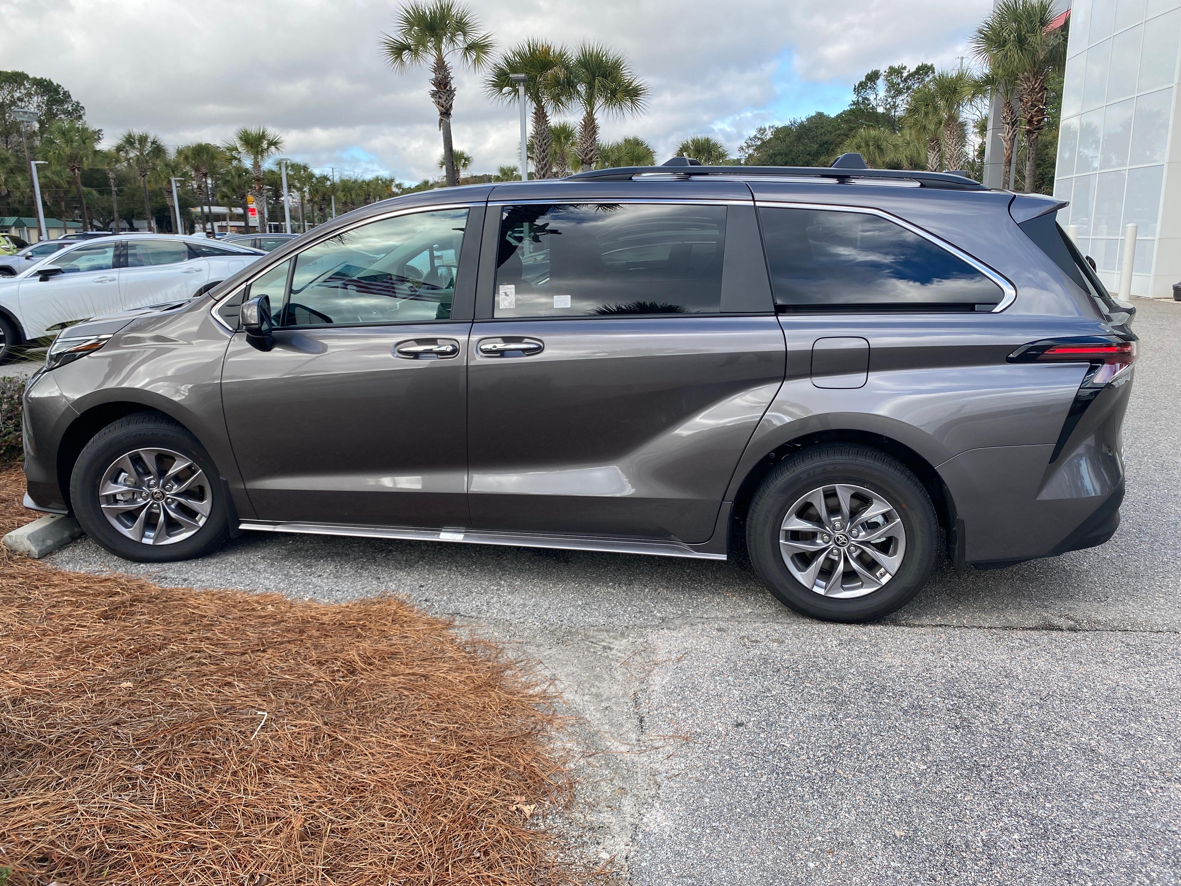 Toyota Sienna 2024 in Ladson, SC