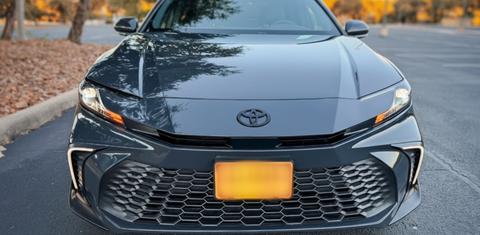 Toyota Camry Hybrid 2025