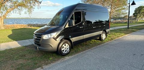 Mercedes-Benz Sprinter 2025