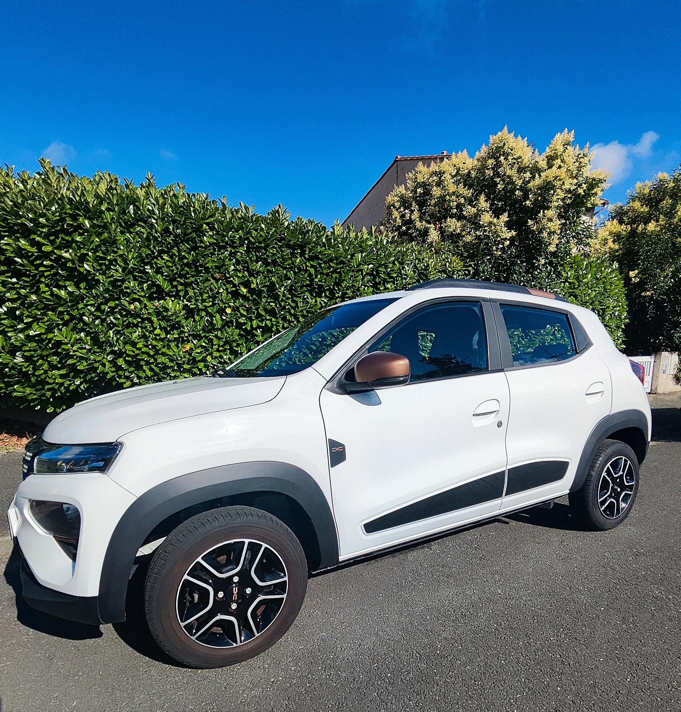 Dacia SPRING 2023 à Cenon