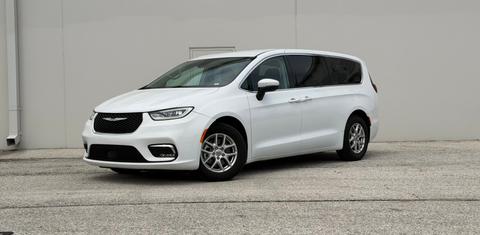 Chrysler Pacifica 2023