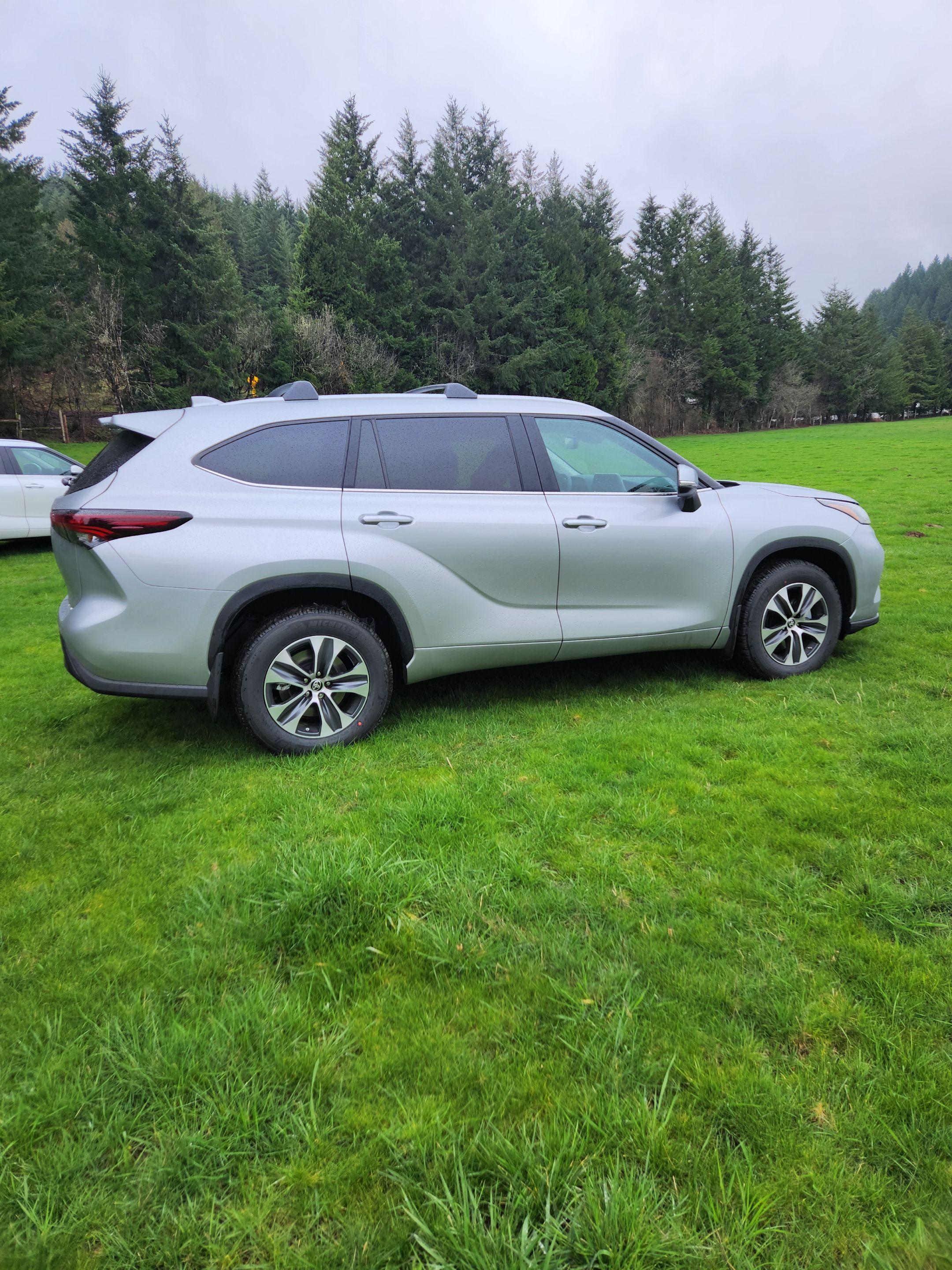 Toyota Highlander 2024 in Eugene, OR