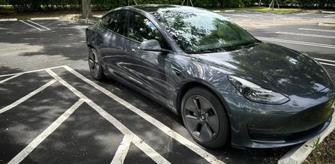 Tesla Model 3 2022